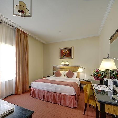 Rayan Hotel Corniche Шарджа Екстериор снимка