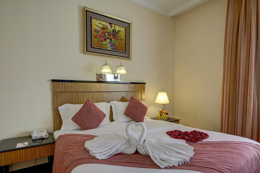 Rayan Hotel Corniche Шарджа Екстериор снимка
