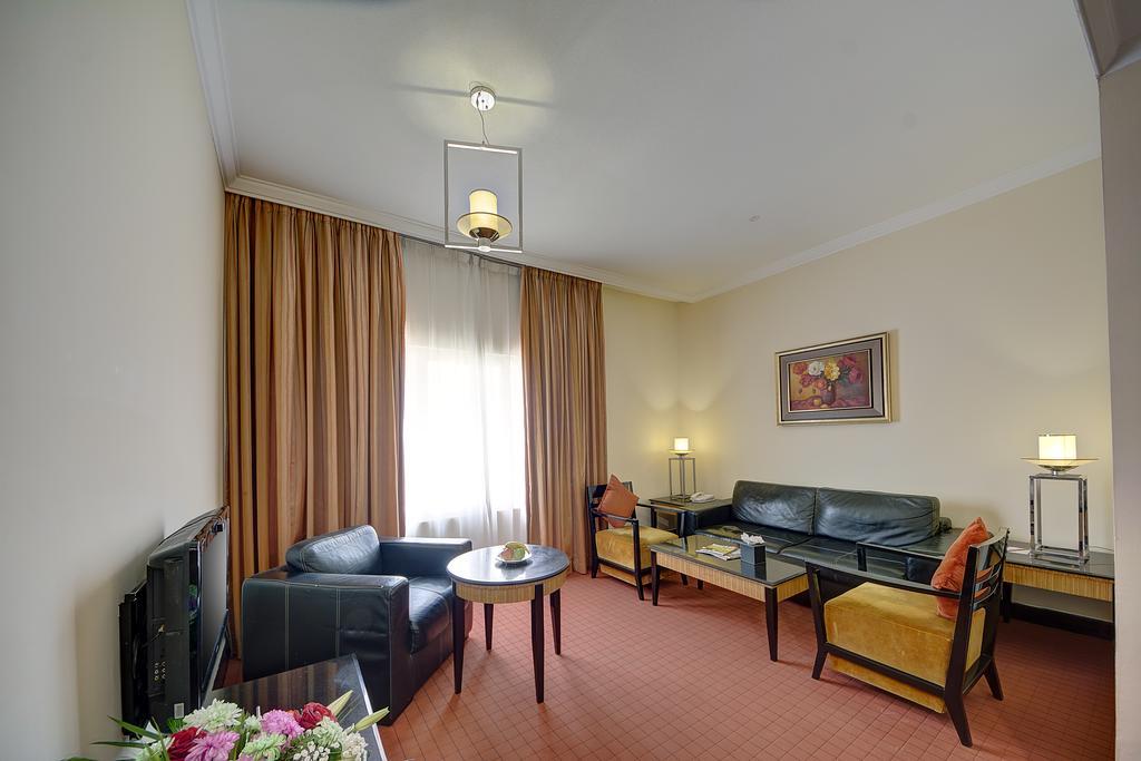 Rayan Hotel Corniche Шарджа Екстериор снимка
