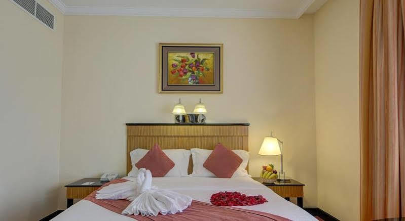Rayan Hotel Corniche Шарджа Екстериор снимка